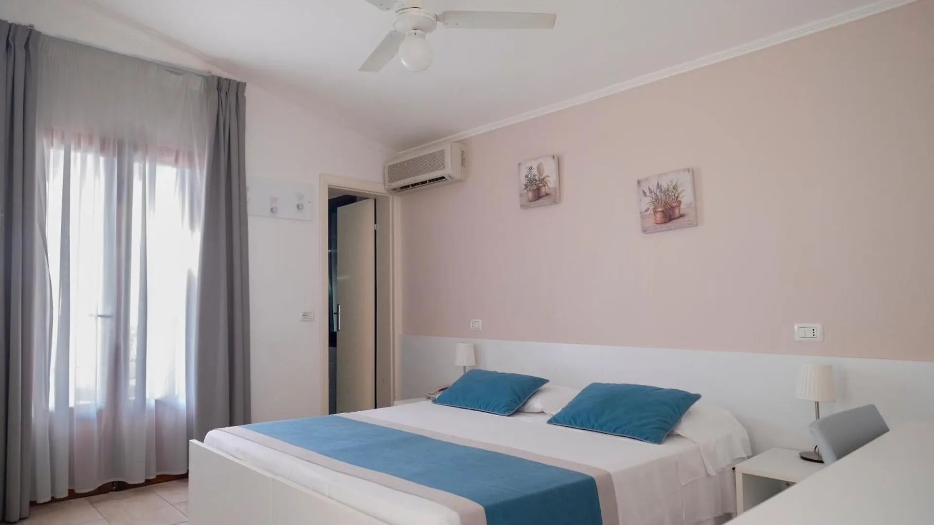Hotel Paradiso Portoferraio 3*,